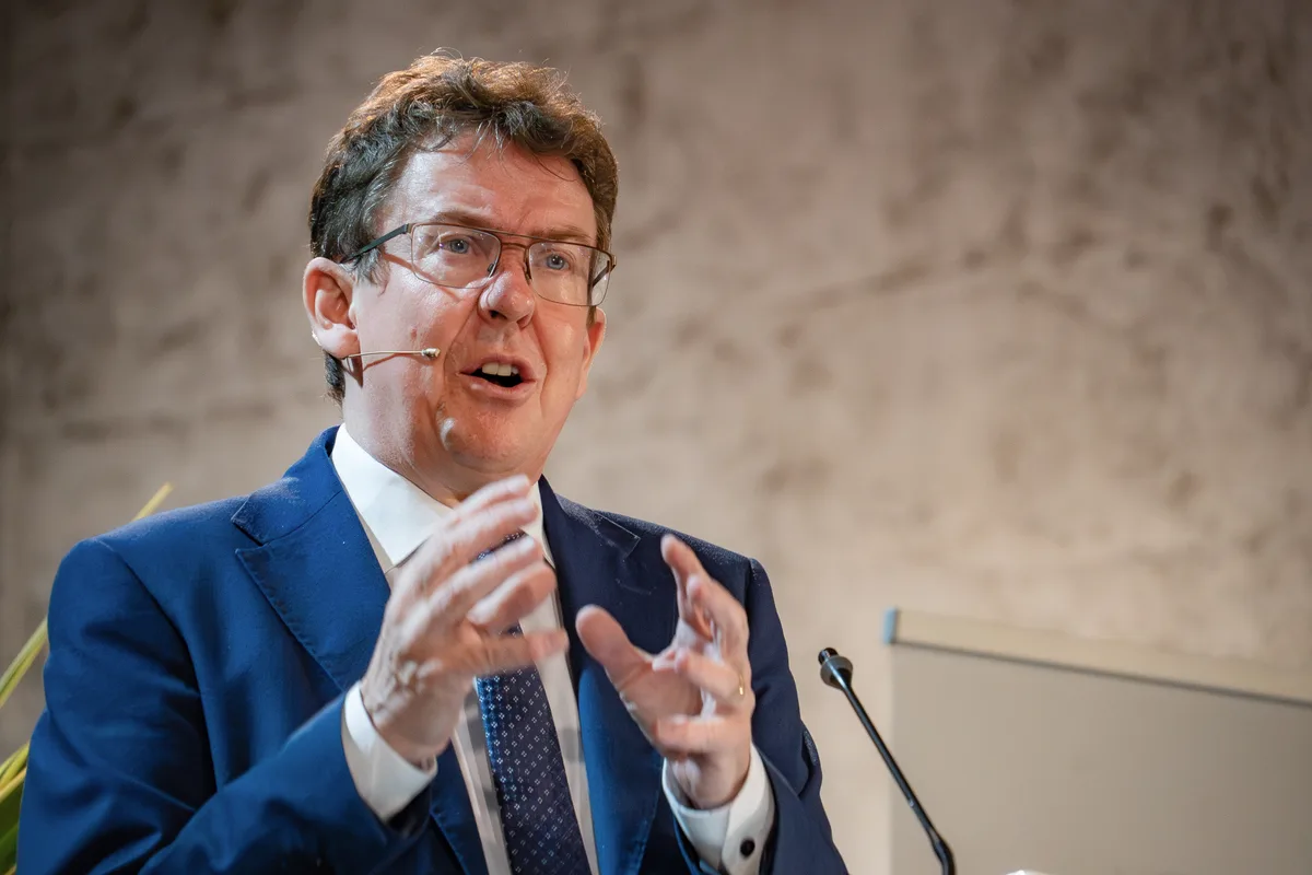 Bundesrat Albert Rösti (SVP) in der Landihalle Uster zur Verkehrspolitik der Zukunft.